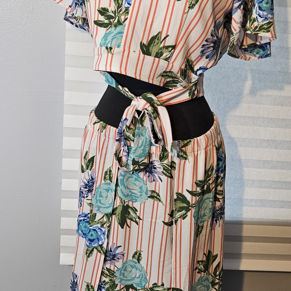 2-piece Set Skirt And Tie Crop Top Tropical